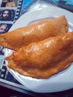 Una foto de Empanadillas rellenas de atún con tomate