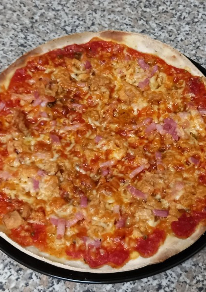 Una foto de Pizza de atún, bacon y champiñones, Sin Gluten