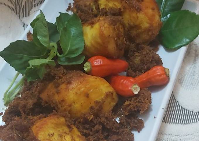 Ayam Goreng Lengkoas Padang