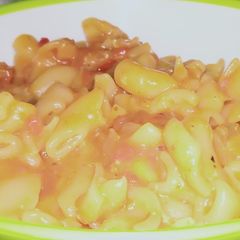 A picture of Red sauce macroni.