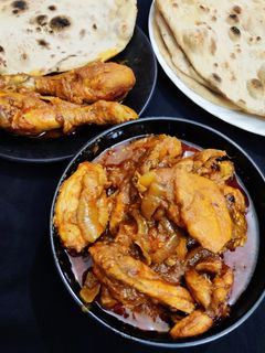 চিকেন কষা (chicken kosha recipe in Bengali) রেসিপির প্রধান ছবি