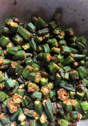 A picture of Masala bhindi.