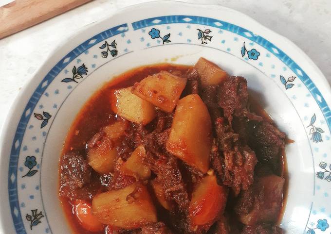 Bagaimana Membuat Semur Daging, Enak Banget