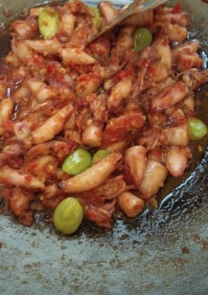 Foto resep Sambal cumi asin pete seuhah 🐙