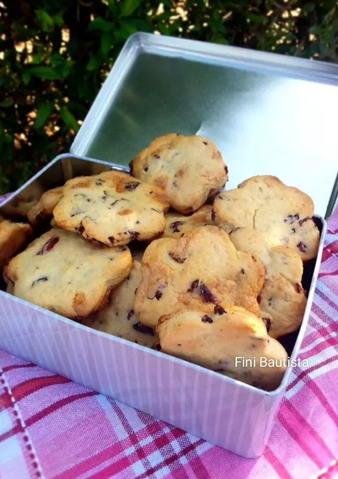 Una foto de Galletas de chocolate blanco y arándanos deshidratados