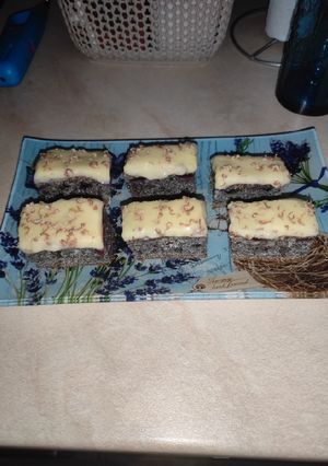 Bögrés Meggyes/cseresznyés mákos 🍒 recept fotója