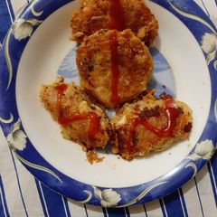 A picture of Cheese Chicken Patatoo Cutlus.
