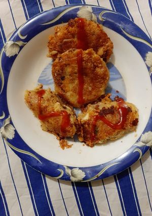 A picture of Cheese Chicken Patatoo Cutlus.
