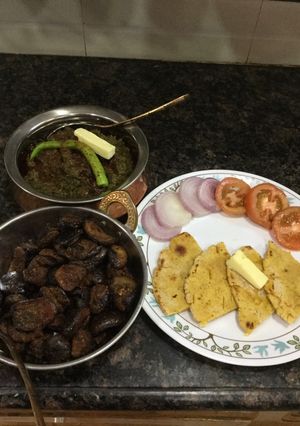 A picture of Sarso ka saag make ki roti Bangn Fry.