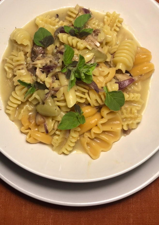 Una foto de Pasta con salsa de queso