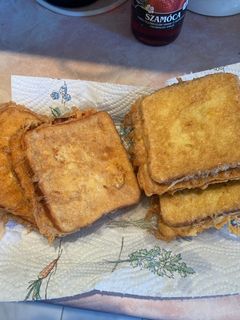 Töltött bundáskenyér recept fotója