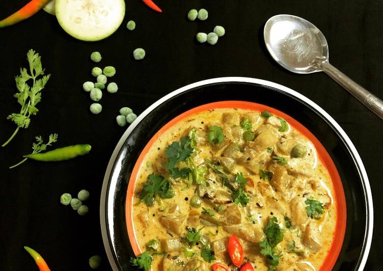 Step-by-Step Guide to Prepare Any-night-of-the-week Bottle Gourd &amp; Green Peas in Yoghurt Gravy