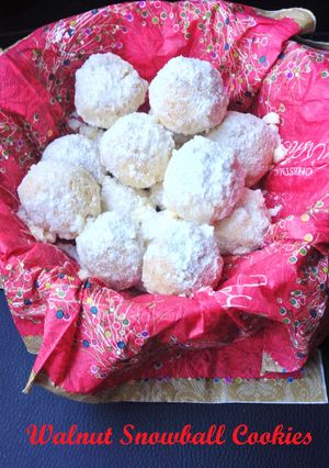 A picture of Walnut Snowball Cookies.