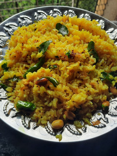 फोडणीचा भात (Fodnicha Bhat Recipe In Marathi) रेसिपी चे मुख्य फोटो