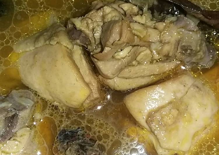 Bagaimana Menyiapkan Opor ayam tanpa santan, Enak Banget