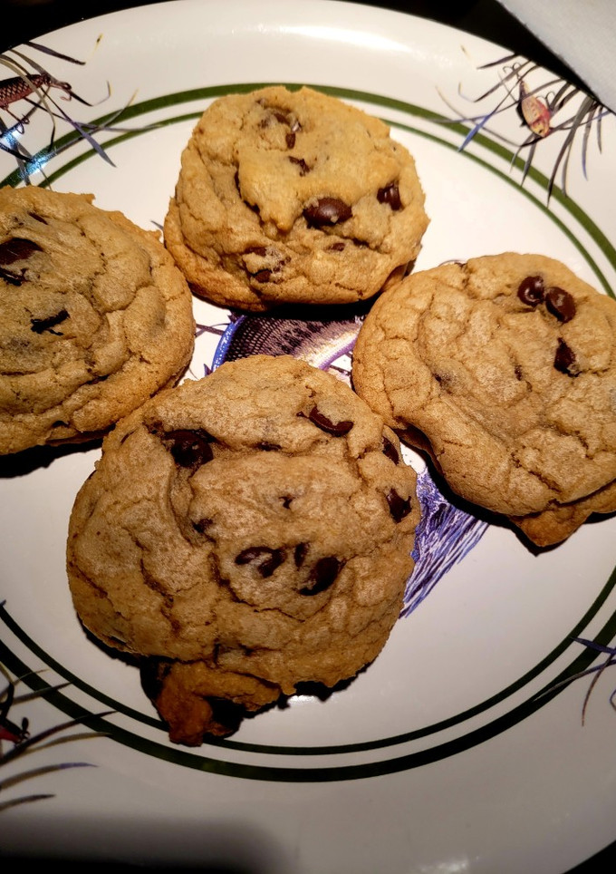 A picture of Chewiest chocolate chip cookies.