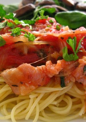 A picture of 20 Minute Pasta w/ Bacon Tomato Sauce for 2.