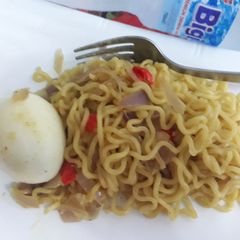 A picture of Indomine with boiled egg.