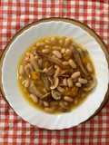 Guiso de alubias, setas y calabaza