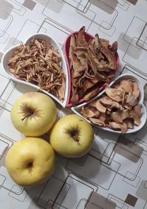 عکسی از دستور سیب و گلابی خشک