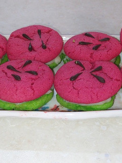 A picture of Watermelon_shaped cookies.