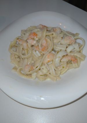 Une photo de Pâtes aux scampis et calamars, sauce au Boursin