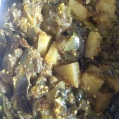 A picture of Brinjal potato.