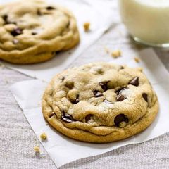 A picture of Cora’s Chocolate Chip Cookies.