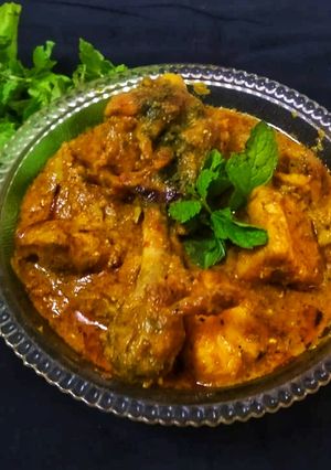 A picture of Mint and Curd chicken.