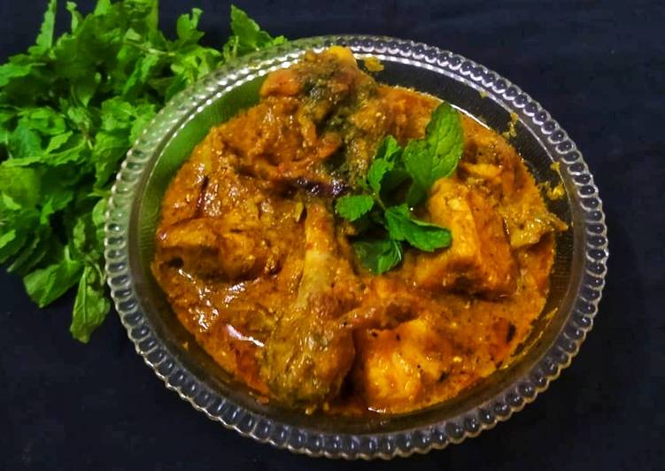 Recipe of Any-night-of-the-week Mint and Curd chicken