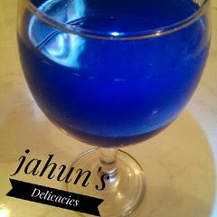 A picture of Electric Blue Lemonade.