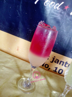 A picture of Beetroot moctail.