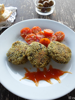 Una foto de Medallones de quinoa y espinacas