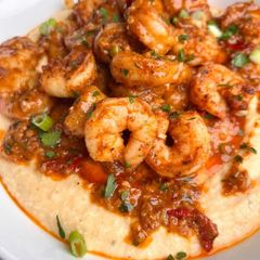 A picture of Southern Shrimp & Grits.
