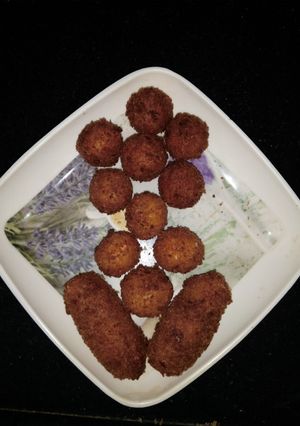A picture of Cheese corn balls.
