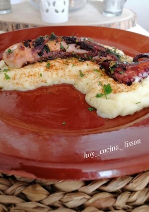 Foto principal de Pulpo a la plancha con ajo y perejil