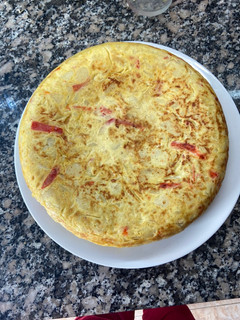 Una foto de Tortilla de patatas con pimiento