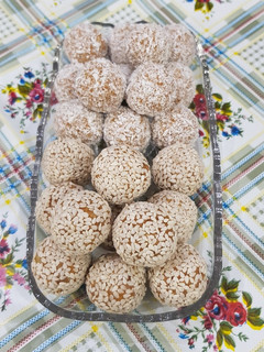 عکسی از دستور 🍏توپک سیب و هویج مناسب افطار🍏