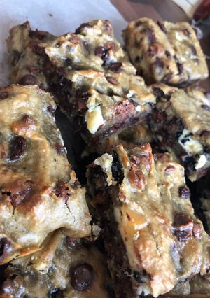 A picture of Avocado 🥑 brownies.