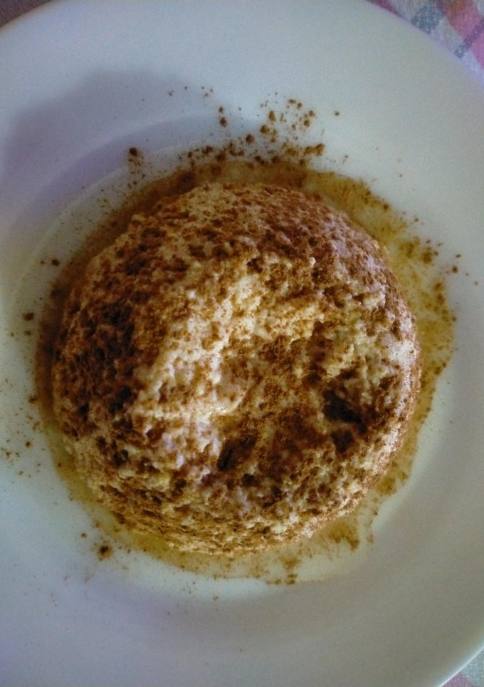Una foto de Flan de manzana 🍎🍎