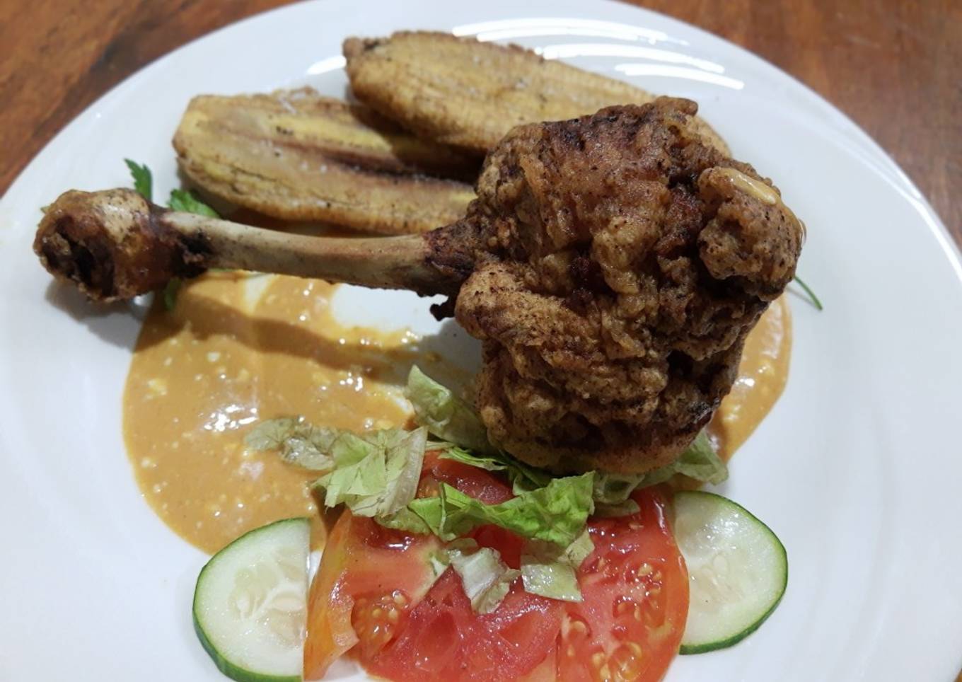 Muslo de pollo semideshuesado rebozado