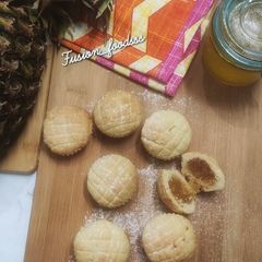 A picture of Pineapple jam cookies.