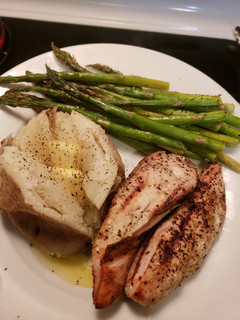 A picture of Oven roasted asparagus.