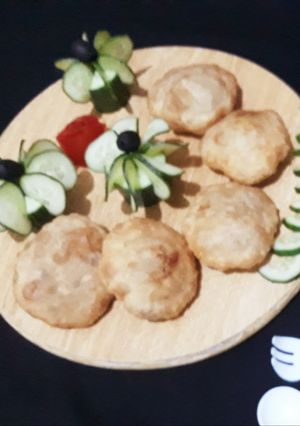 A picture of Pizza kachori.