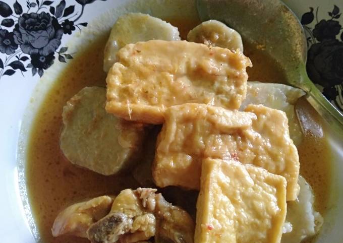 Lontong kare ayam instan