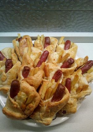 Foto di Panini a fagottini con patatine fritte wustel e formaggio Asiago