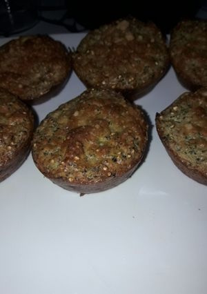 Una foto de Muffins soufflé de brócoli, quinoa y amaranto tostados sin TAC