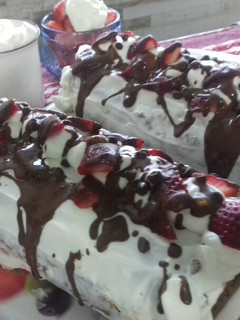 Una foto de Pionono de frutilla y chocolate (Brazo Gitano)
