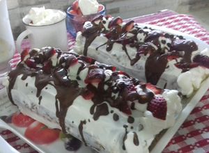 Una foto de Pionono de frutilla y chocolate (Brazo Gitano)