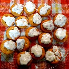 A picture of Mayo Biscuits.